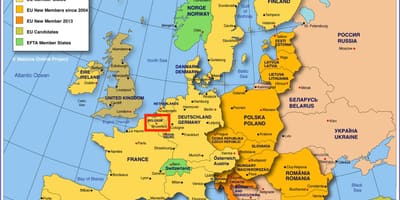 Mapa evropy ukazuje Bruselu